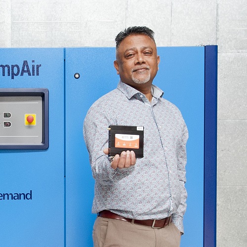 « On nous demande souvent : Combien coûte l'air comprimé ? ». Avec Geveke Connect, il est facile de calculer le coût de l'air comprimé et il est possible de réduire le prix de revient.